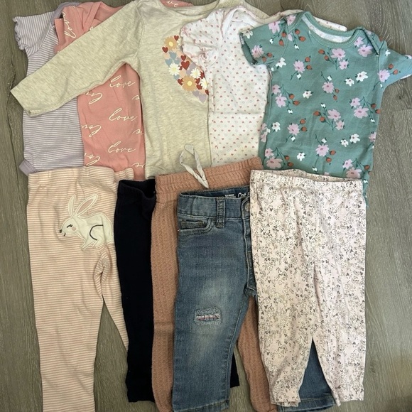 Lot Of 10 Baby Girl Clothes Bodysuits Pants Size 12 Month Easy Matching - Picture 1 of 6